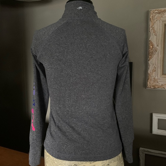 Lightweight zip-up jacket! - Picture 3 of 5